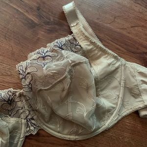 Mi Sophia nude bra size 44H